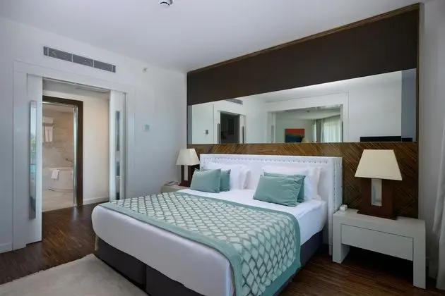 https://images.etstur.com/files/images/hotelImages/TR/50764/l/Baia-Bodrum-Oda-398729.jpg