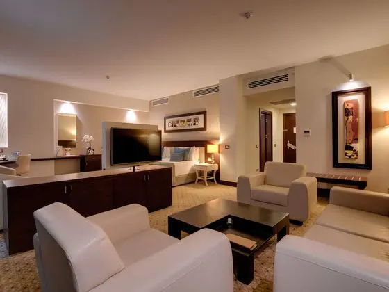 Executive Suite Custom Oda