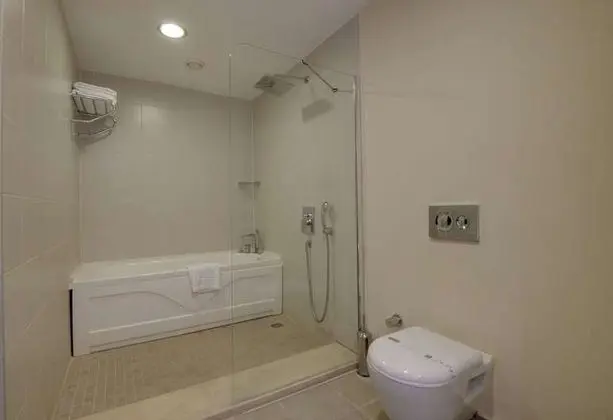 Executive Suit