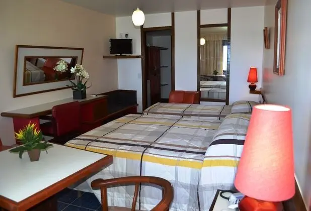 Standard Üç Kişilik Oda, Havuz Manzaralı