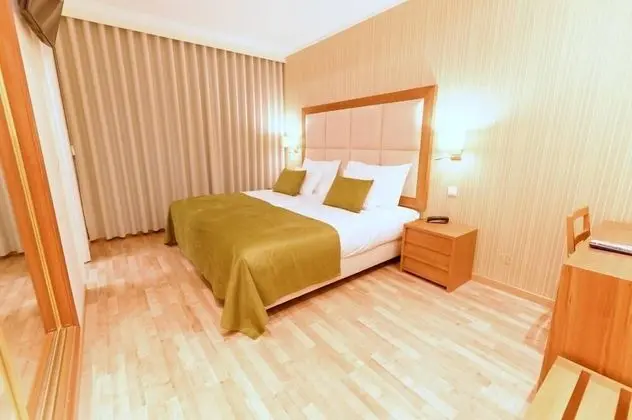 Comfort Tek Büyük veya İki Ayrı Yataklı Oda