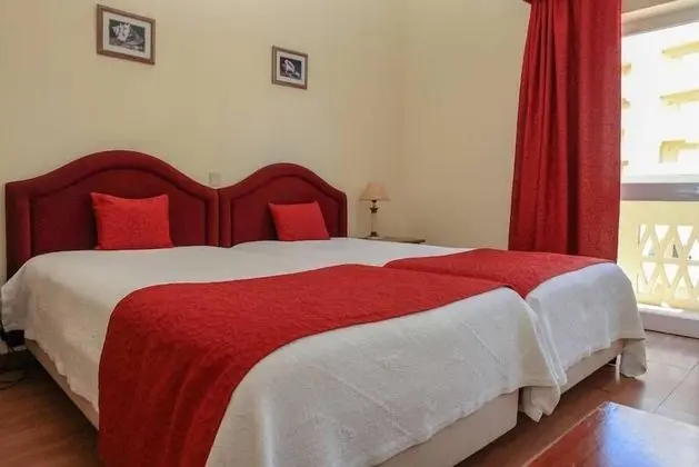Standard Tek Büyük veya İki Ayrı Yataklı Oda, Balkon