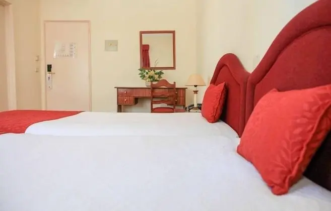 Standard Tek Büyük veya İki Ayrı Yataklı Oda, Balkon