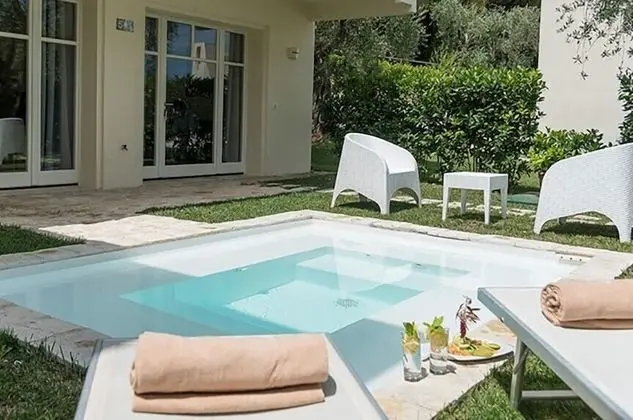 Apart Daire, Kişiye Özel Havuzlu