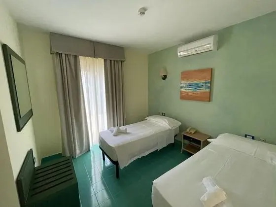 Comfort Dört Kişilik Oda