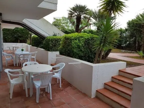 Apart Daire, Veranda