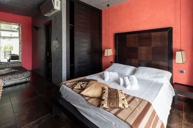 Comfort Tek Büyük Yataklı Oda