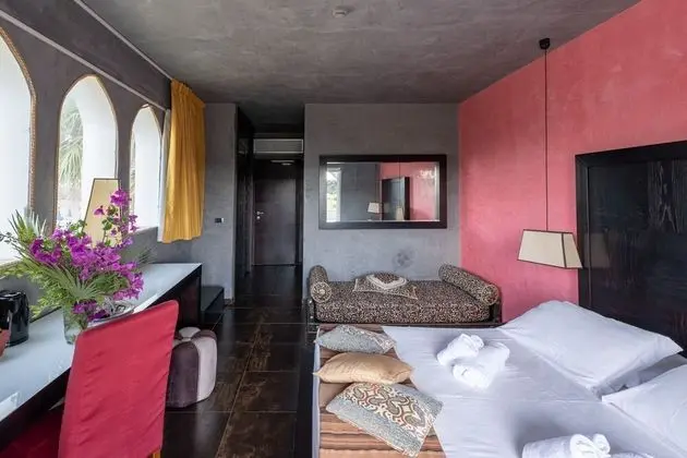 Comfort Tek Büyük Yataklı Oda