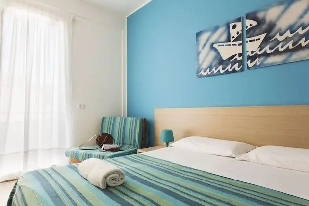 Standard Tek Büyük veya İki Ayrı Yataklı Oda, 1 Çift Kişilik veya 2 Tek Kişilik Yatak