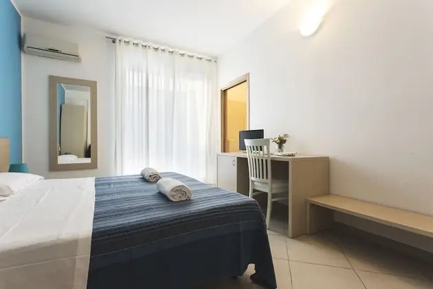 Standard Tek Büyük veya İki Ayrı Yataklı Oda, 1 Çift Kişilik veya 2 Tek Kişilik Yatak