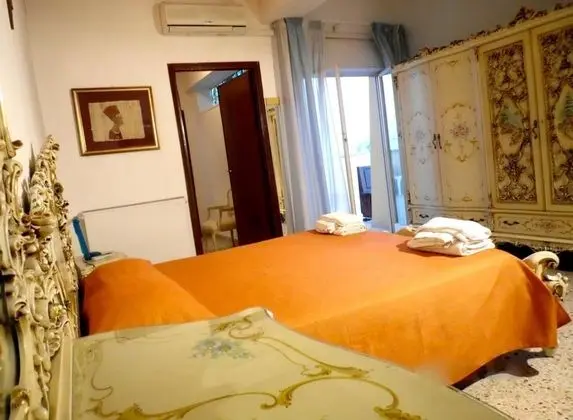 Tek Büyük veya İki Ayrı Yataklı Oda