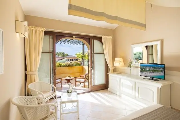 Deluxe Room Fontana Park View