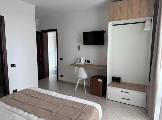 Tek Büyük Yataklı Oda, Balkon