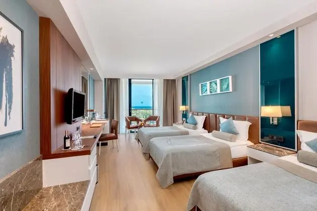 https://images.etstur.com/files/images/hotelImages/TR/52300/l/Hotel-Baia-Lara-Oda-344484.jpg
