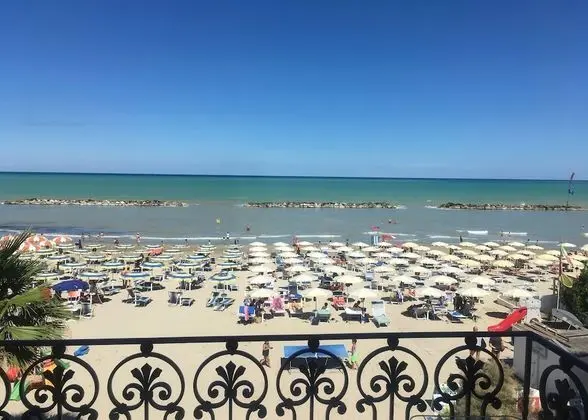 Deluxe Tek Büyük Yataklı Oda, Deniz Manzaralı