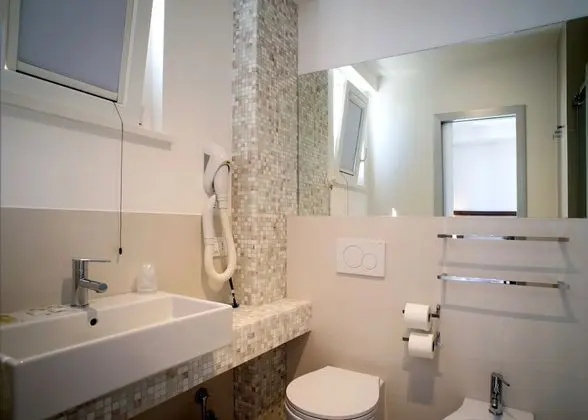 Deluxe Tek Büyük Yataklı Oda, Deniz Manzaralı