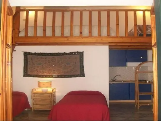 Üç Kişilik Oda