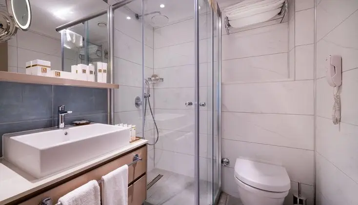https://images.etstur.com/files/images/hotelImages/TR/212475/l/Baia-Kemer-Club-Oda-308962.jpg