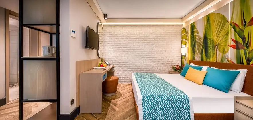 https://images.etstur.com/files/images/hotelImages/TR/212475/l/Baia-Kemer-Club-Oda-308963.jpg