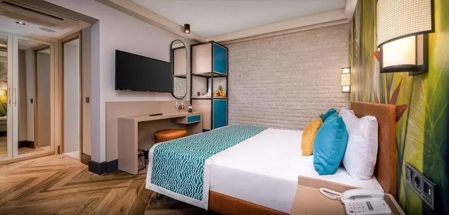 https://images.etstur.com/files/images/hotelImages/TR/212475/l/Baia-Kemer-Club-Oda-308970.jpg
