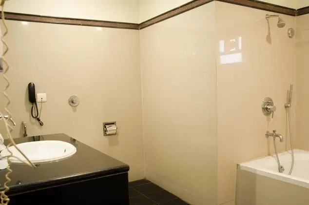Business Büyük Yataklı Tek Kişilik Oda, 1 Çift Kişilik Yatak, Sigara İçilebilir, Şehir Manzaralı