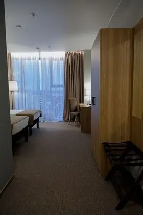 Deluxe Tek Büyük veya İki Ayrı Yataklı Oda