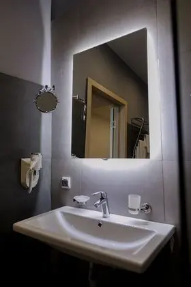 Deluxe Tek Büyük veya İki Ayrı Yataklı Oda