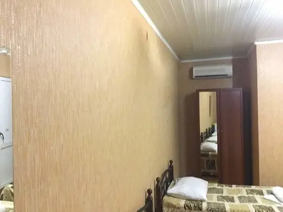 Basic Üç Kişilik Oda, Buzdolabı, Avlu