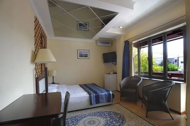 Standard Tek Büyük veya İki Ayrı Yataklı Oda
