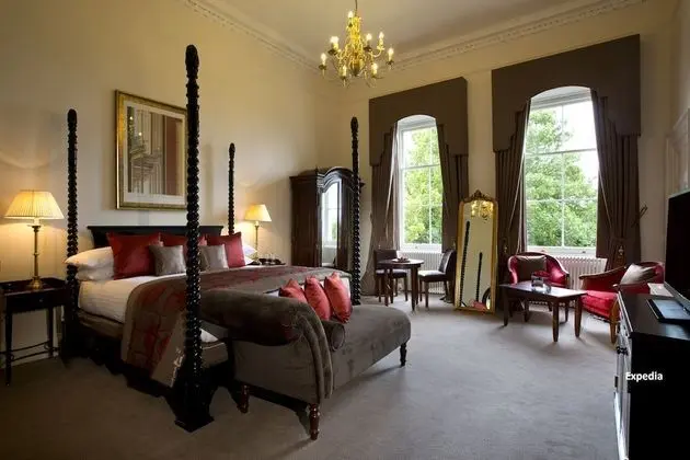 Büyük Yataklı Tek Kişilik Oda