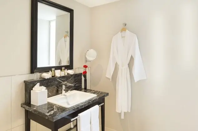 Luxury Tek Büyük Yataklı Oda