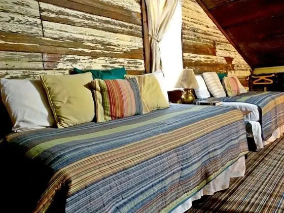 Kır Evi, Birden Çok Yatak, Sigara İçilmez