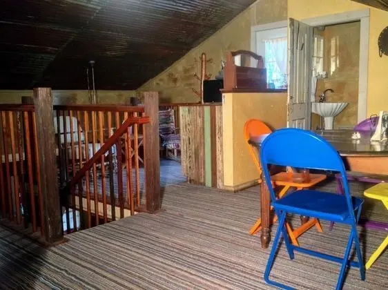 Kır Evi, Birden Çok Yatak, Sigara İçilmez