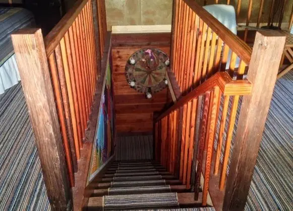 Kır Evi, Birden Çok Yatak, Sigara İçilmez