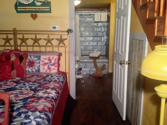 Kır Evi, Birden Çok Yatak, Sigara İçilmez