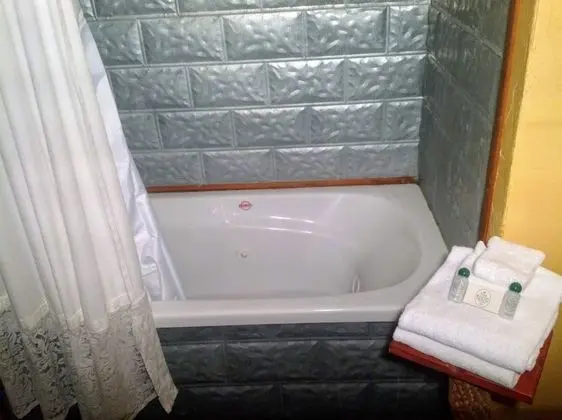 Kır Evi, Birden Çok Yatak, Sigara İçilmez