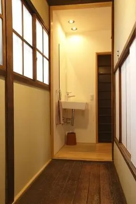 Traditional Ev (Bairin-an)