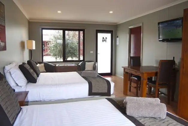Deluxe Stüdyo, Sigara İçilmez, Balkon (Deluxe Twin Queen)