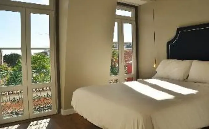 1 Çift Kişilik Veya 2 Tek Kişilik Yatak