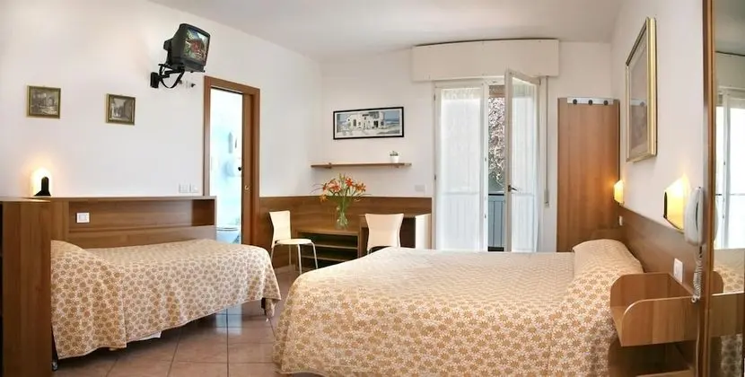 Comfort Üç Kişilik Oda, Balkon, Göl Manzaralı