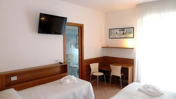 Comfort Üç Kişilik Oda, Balkon, Göl Manzaralı