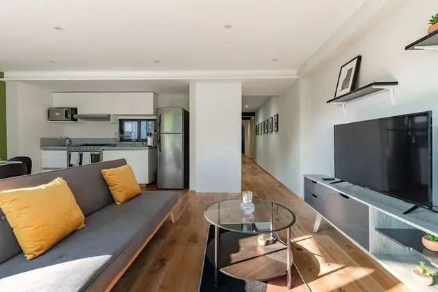 City Apartment 301