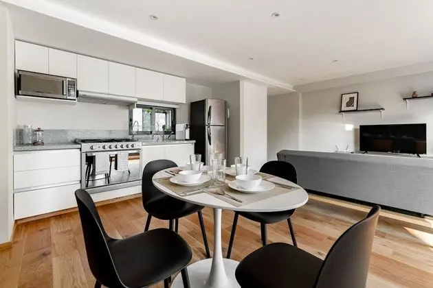 City Apartment 301