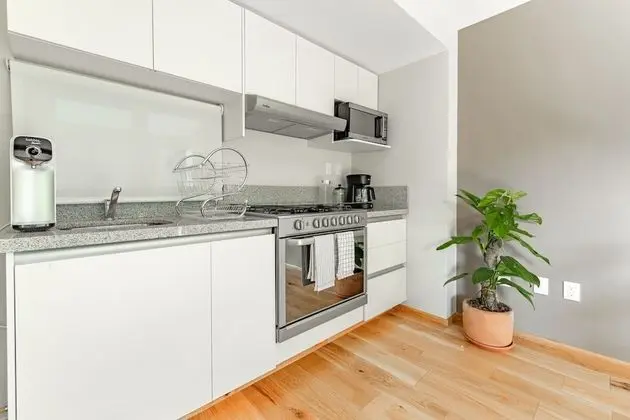 City Apartment 403