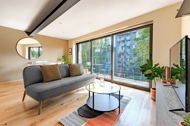 City Apartment 403