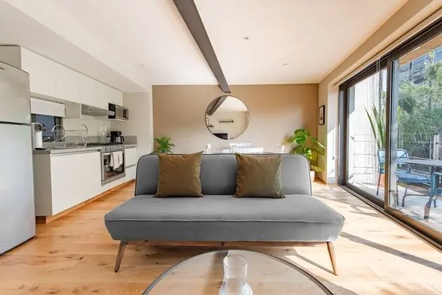 City Apartment 403