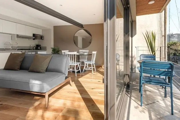 City Apartment 403