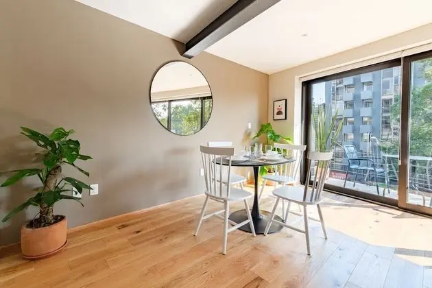 City Apartment 403