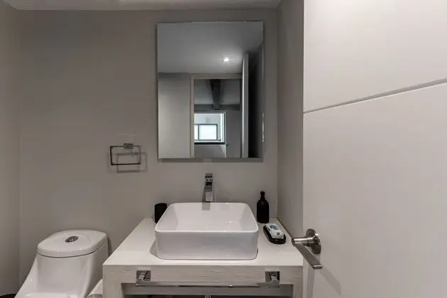 City Apartment 403