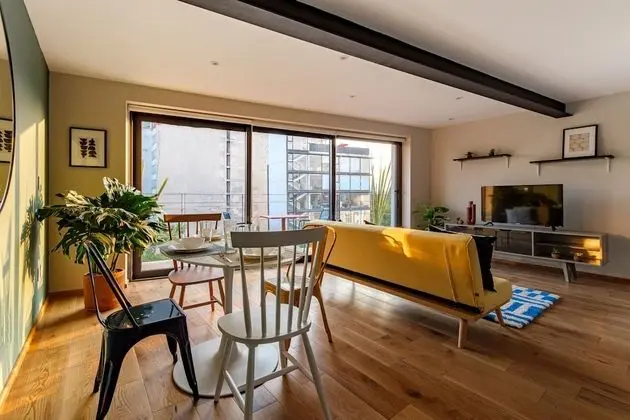 City Apartment 803